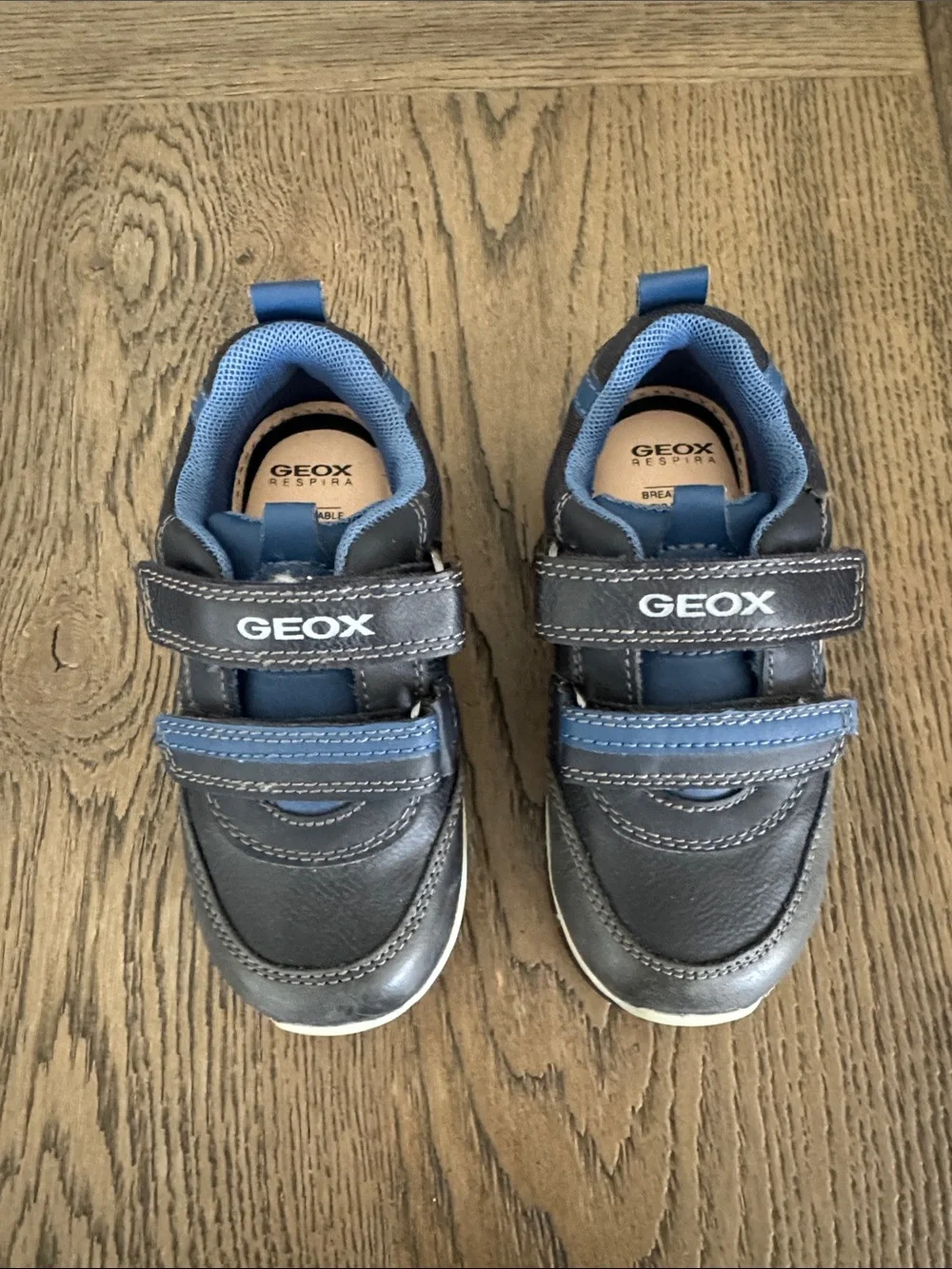 Geox Boys Navy and Light Blue Velcro Sneakers Size 8